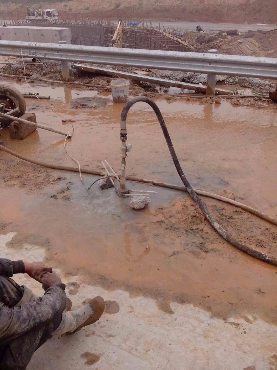 蔡甸路基压密注浆